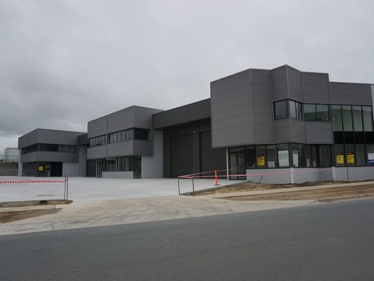 Click to view all images 3/62 Dacre Street Mitchell ACT 2911 - Image 2