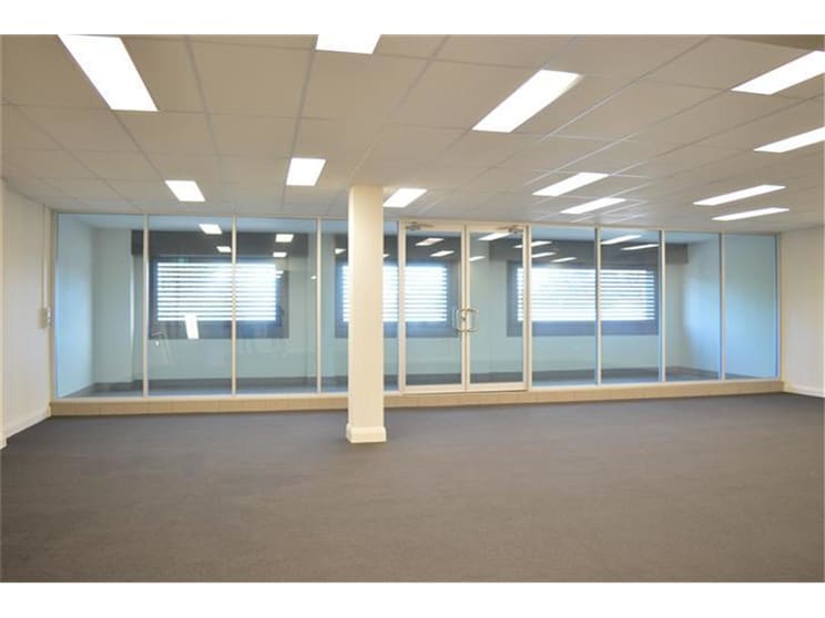 Click to view all images 18 William Street Raymond Terrace NSW 2324 - Image 3