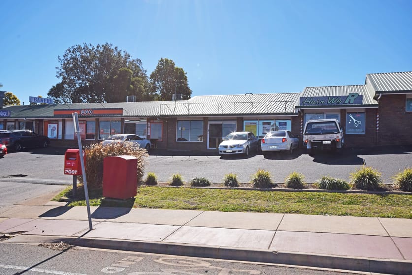 Click to view all images 137-141 Glenvale Road Glenvale QLD 4350 - Image 2