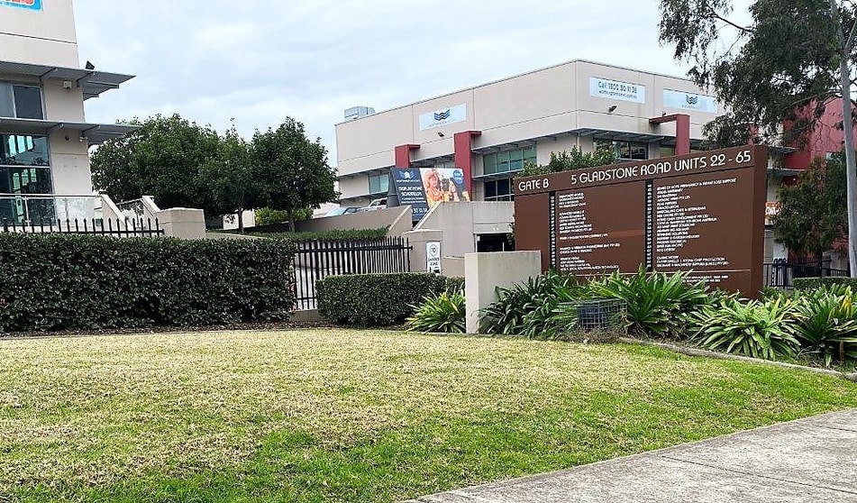 Click to view all images 54/5 Gladstone Road Castle Hill NSW 2154 - Image 3