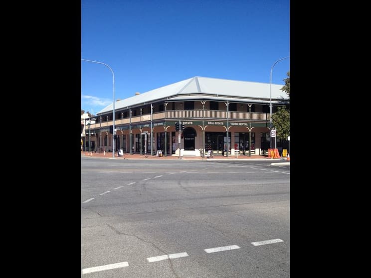 Click to view all images 2 & 6/206 St Vincent Street Port Adelaide SA 5015 - Image 1