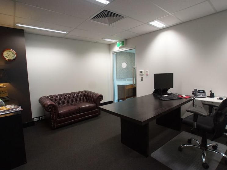 Click to view all images COMMERCIAL SUITE C10 Wharf One 19 Kitchener Drive Darwin NT 0800 - Image 3