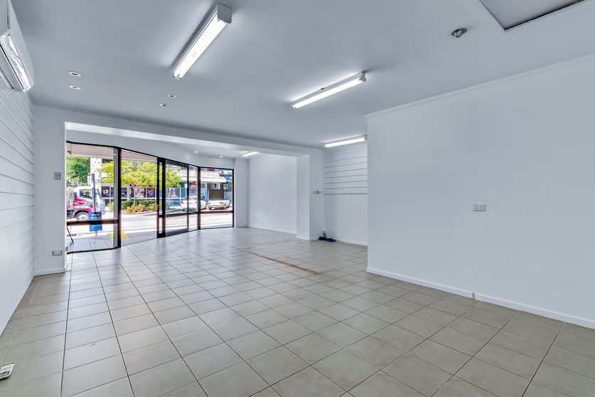 Click to view all images 1/265 Shute Harbour Road Airlie Beach QLD 4802 - Image 1