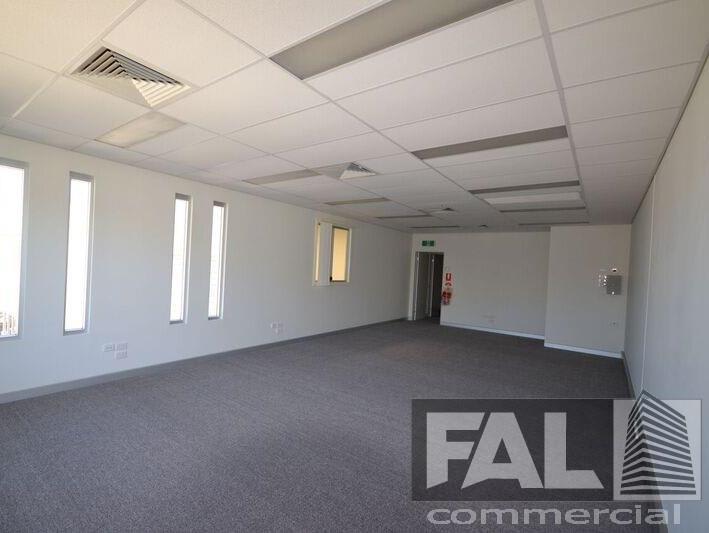 Click to view all images Unit 4/71 Jijaws Street Sumner QLD 4074 - Image 3