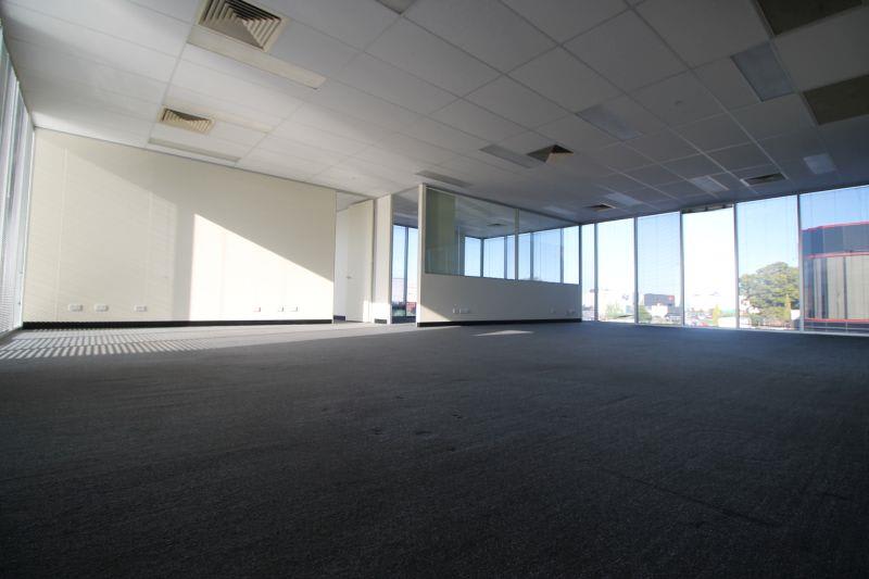 Click to view all images 33 Marni Street Dandenong VIC 3175 - Image 3