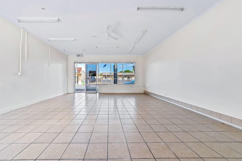 Click to view all images 7/37 Stewart Drive Cannonvale QLD 4802 - Image 1