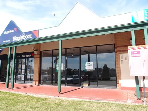 Click to view all images 1/19 Enterprise Avenue Hampton Park VIC 3976 - Image 3