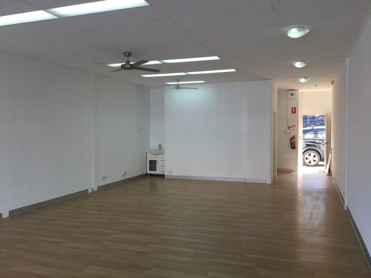 Click to view all images 1/32 Orient Street Batemans Bay NSW 2536 - Image 3