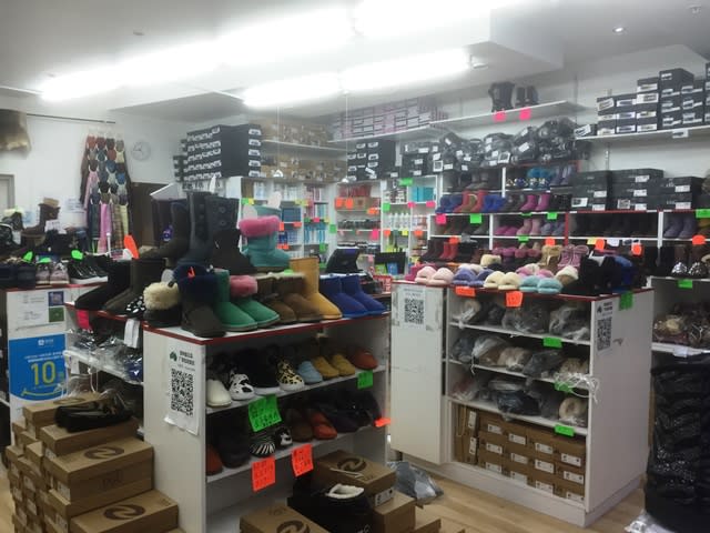 Click to view all images Level Ground, Shop 8/405-411 Sussex Street Sydney NSW 2000 - Image 2