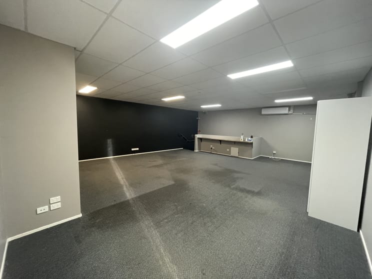 Click to view all images 4/10 Tombo Street Capalaba QLD 4157 - Image 2