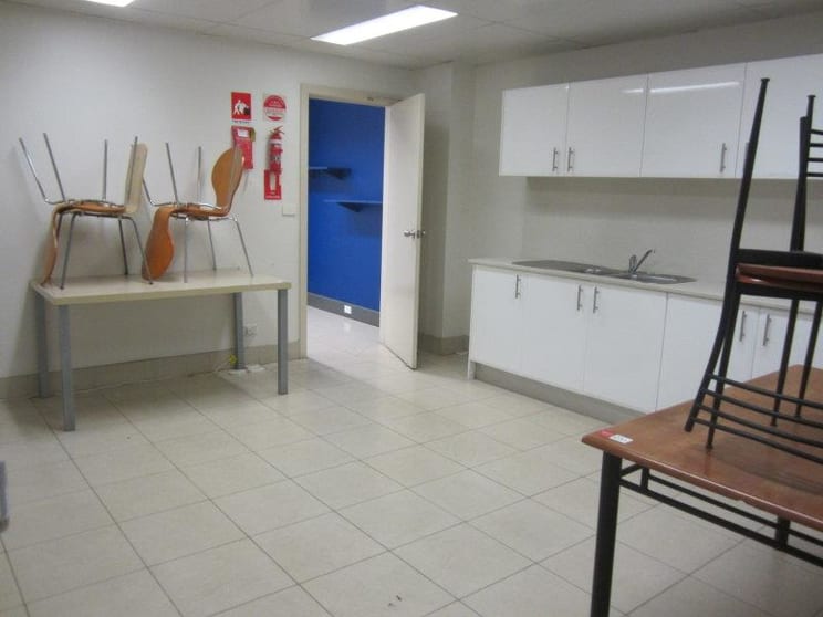 Click to view all images Unit 1/10 Yangan Drive Beresfield NSW 2322 - Image 3