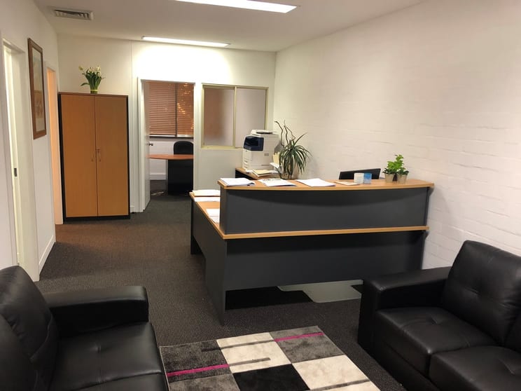 Click to view all images 4/300 Albany Highway Victoria Park WA 6100 - Image 2