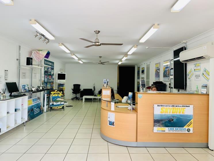 2/273 Shute Harbour Road Airlie Beach QLD 4802 - Image 1