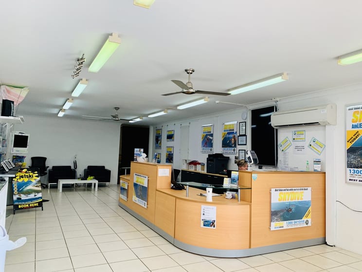2/273 Shute Harbour Road Airlie Beach QLD 4802 - Image 2