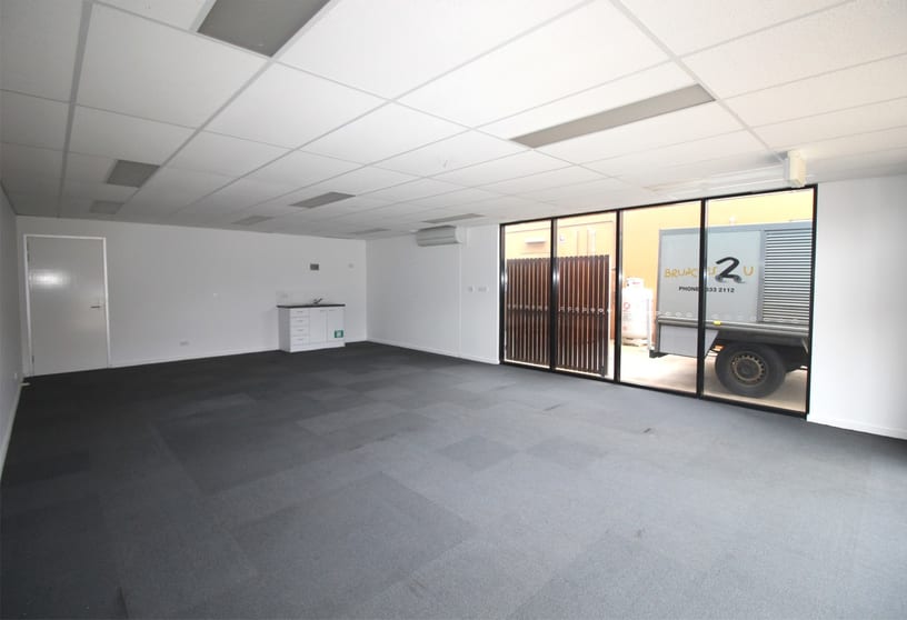 12/1-5 Gardner Court Wilsonton QLD 4350 - Image 2