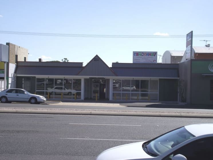 Shop 4/233 Musgrave Street Berserker QLD 4701 - Image 1