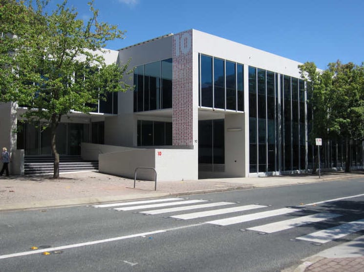 Click to view all images 2 Ground Floor/10 Corinna Street Phillip ACT 2606 - Image 1