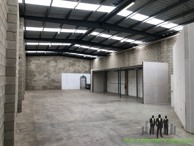Click to view all images 10 Storie Street Clontarf QLD 4019 - Image 2