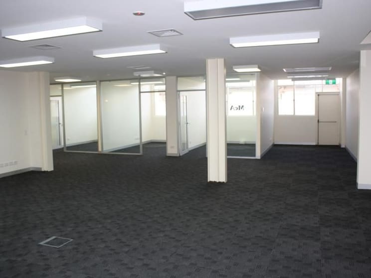 Click to view all images 67 Letitia Street North Hobart TAS 7000 - Image 3