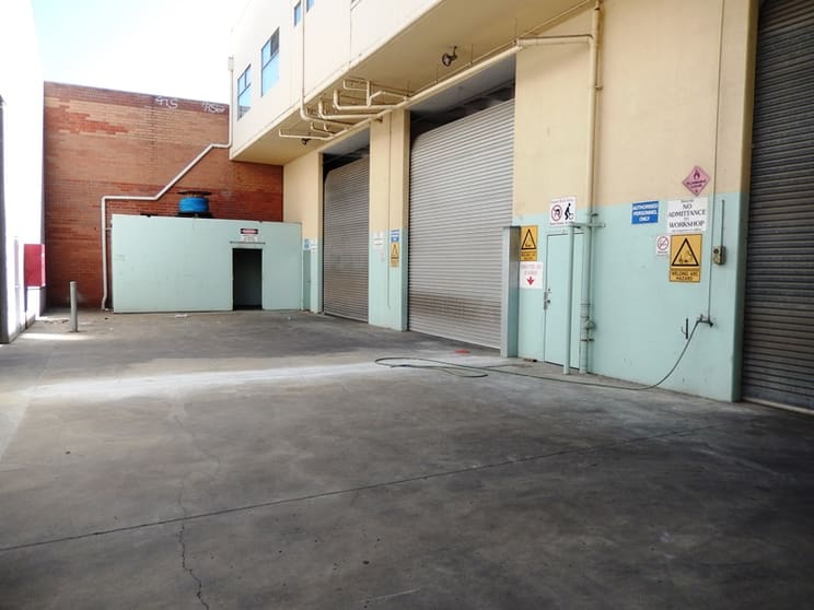 Click to view all images 97 Ewing Street Welshpool WA 6106 - Image 3