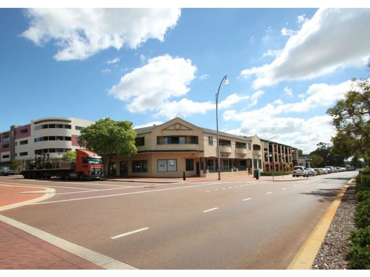 Click to view all images 10/205 Lakeside Drive Joondalup WA 6027 - Image 1