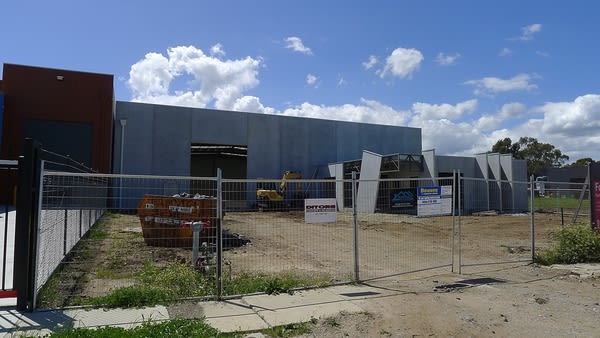 Click to view all images 33 Edison Road Dandenong VIC 3175 - Image 2