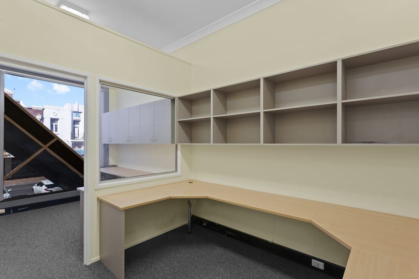 Click to view all images Suite 4/445 Ruthven Street Toowoomba City QLD 4350 - Image 3