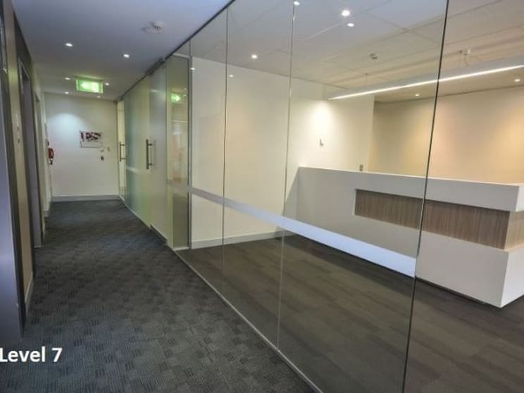 Click to view all images 01A, Level 7/490 Upper Edward Street Spring Hill QLD 4000 - Image 2