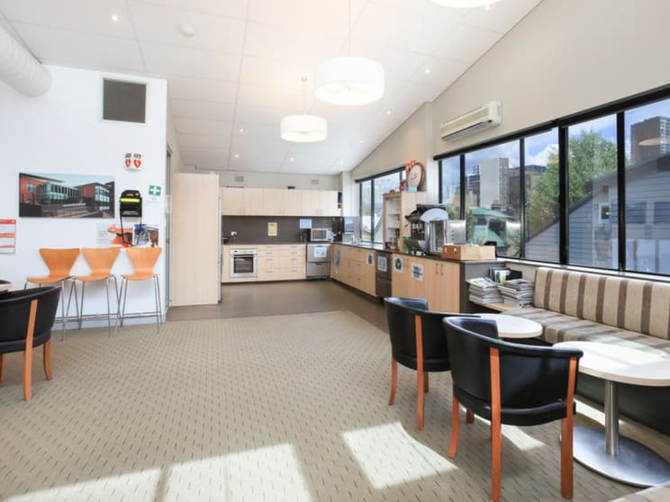 Click to view all images 212 Willoughby Road Crows Nest NSW 2065 - Image 3