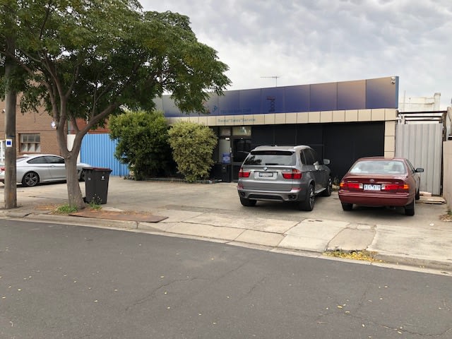 24 Manton Road Oakleigh South VIC 3167 - Image 1