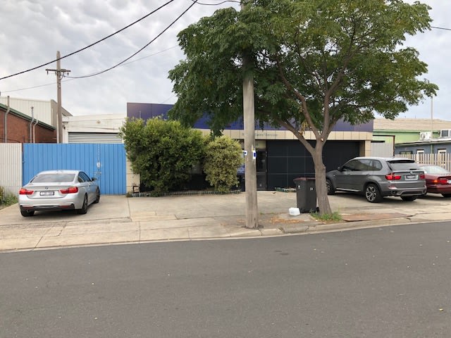 24 Manton Road Oakleigh South VIC 3167 - Image 2