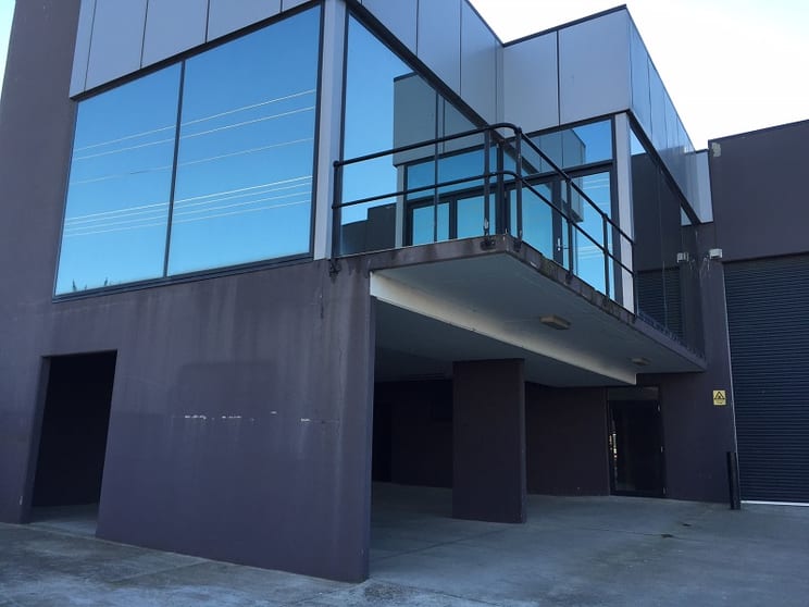 Click to view all images 16 Freeman Street Campbellfield VIC 3061 - Image 2