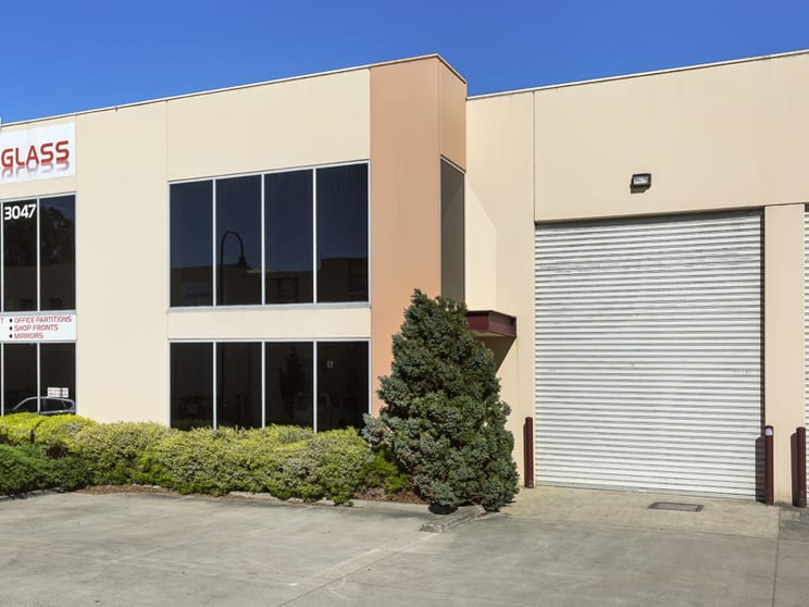 Click to view all images 3/5 Kelletts Road Rowville VIC 3178 - Image 1