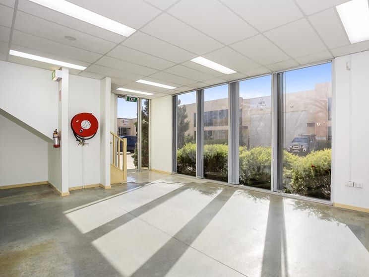 Click to view all images 3/5 Kelletts Road Rowville VIC 3178 - Image 2