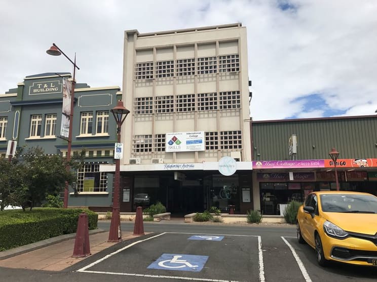Click to view all images 2a/158 Margaret Street Toowoomba City QLD 4350 - Image 2