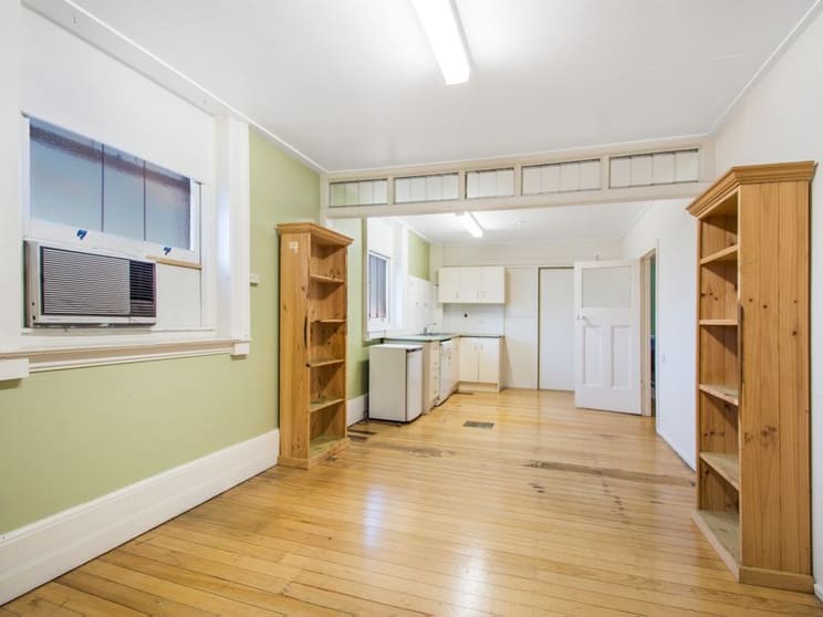 Click to view all images 5/353 Ruthven Street Toowoomba City QLD 4350 - Image 3