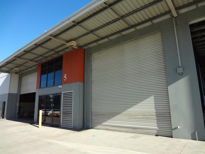 Click to view all images Unit 5, 20 Spit Island Close Mayfield West NSW 2304 - Image 2