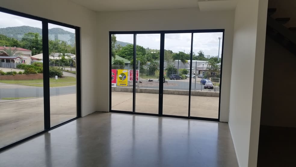 Click to view all images 8a Commerce Close Cannonvale QLD 4802 - Image 2