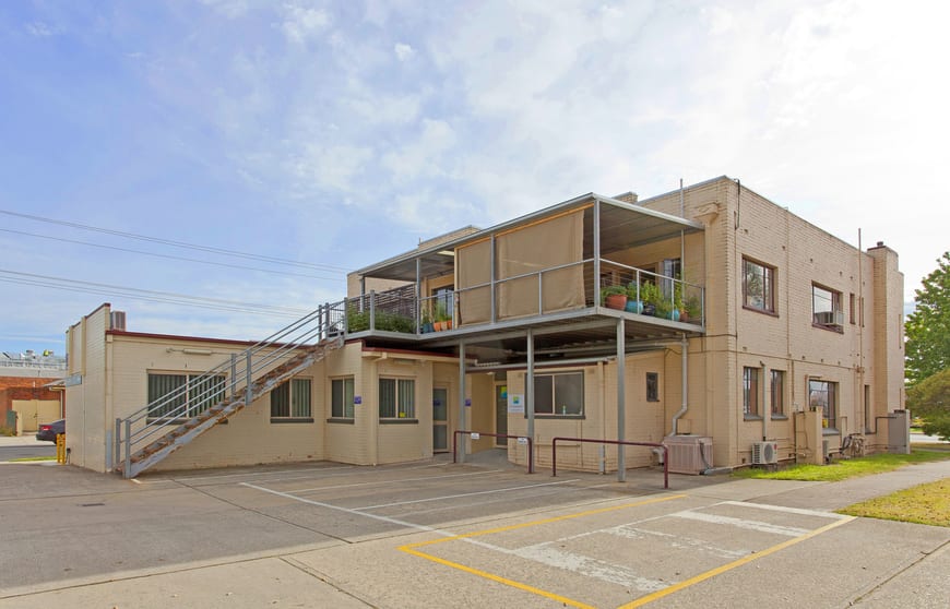 Click to view all images 167 Beechworth Road Wodonga VIC 3690 - Image 2