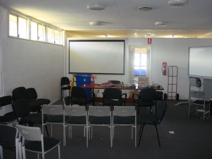 2/143 Anzac Avenue Harristown QLD 4350 - Image 3