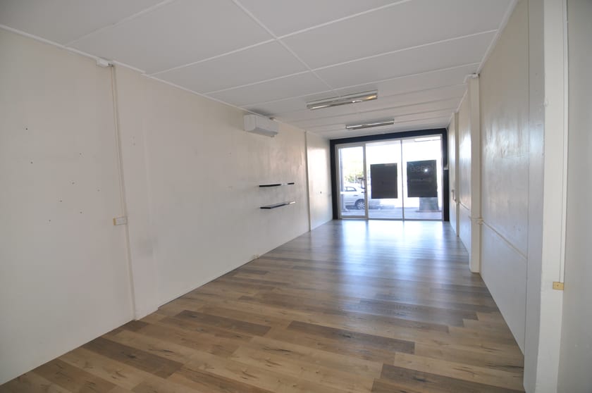 Click to view all images 159 Charters Towers Road Hyde Park QLD 4812 - Image 3