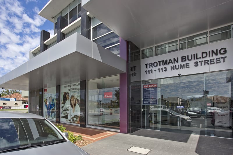 Click to view all images 1/111-113 Hume Street Wodonga VIC 3690 - Image 3