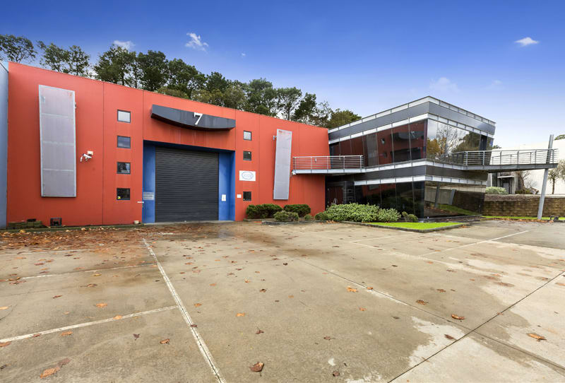 Click to view all images 7 Redland Drive Mitcham VIC 3132 - Image 1
