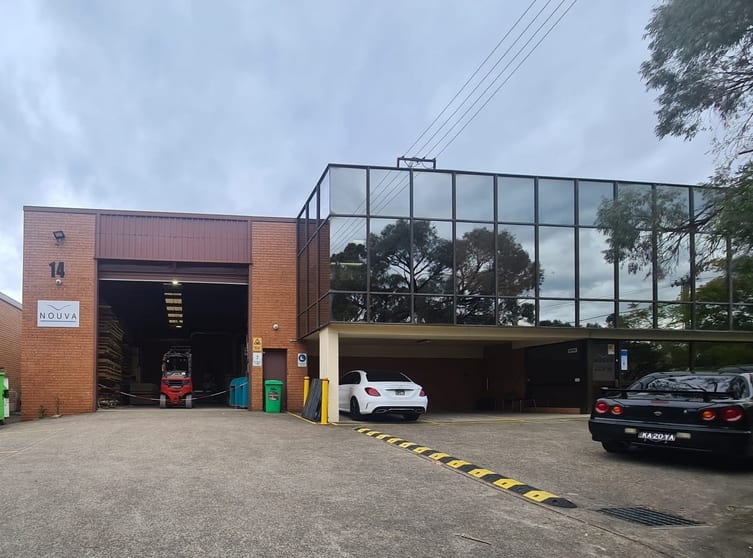 Click to view all images 14 Prince William Drive Seven Hills NSW 2147 - Image 2