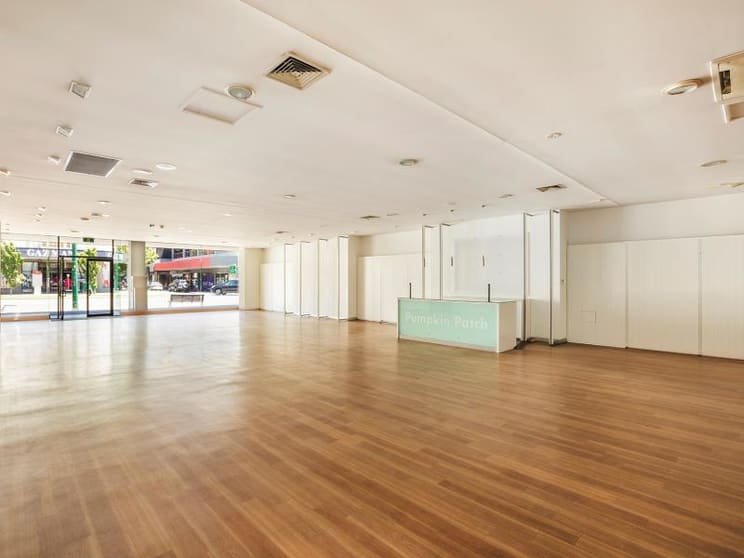Click to view all images 19 Mitchell Street Bendigo VIC 3550 - Image 3