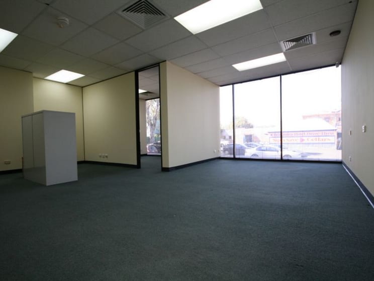 Click to view all images Unit 2/128 Fullarton Road Norwood SA 5067 - Image 3