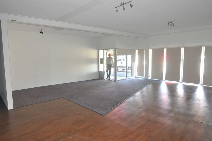 Click to view all images Shop 1, 276 Charters Towers Rd Hermit Park QLD 4812 - Image 3