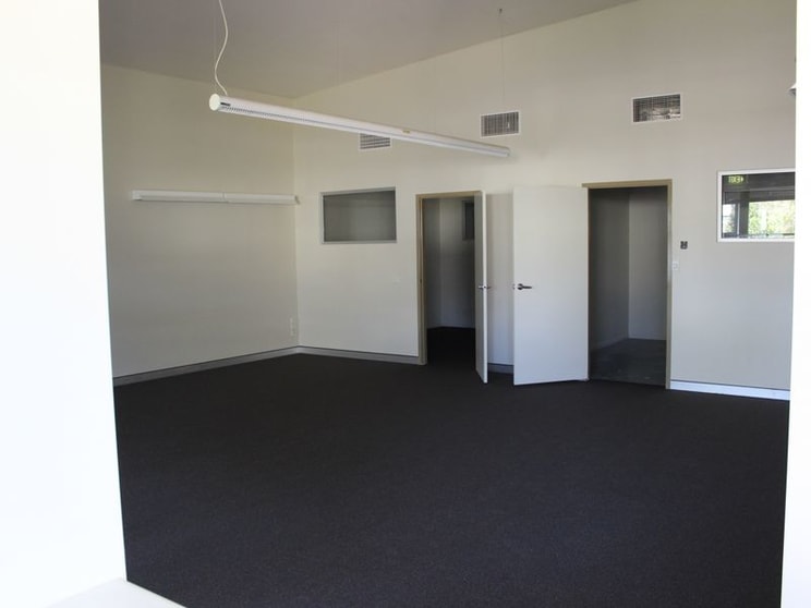 Click to view all images 1/185 Perth Street South Toowoomba QLD 4350 - Image 3