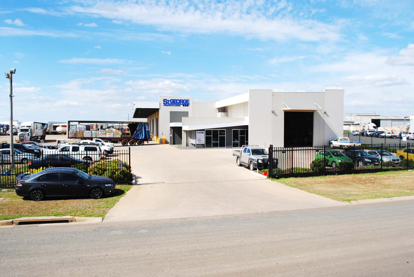Click to view all images 7 Hillman Street Torrington QLD 4350 - Image 1