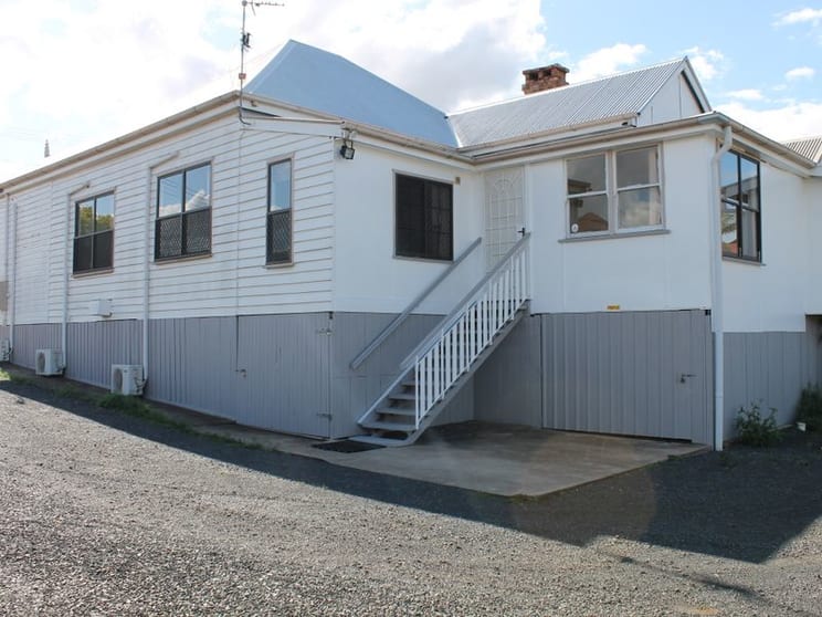 Click to view all images 8 Station Street Toowoomba City QLD 4350 - Image 2